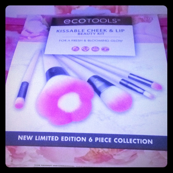 Ecotools Brush set - Picture 1 of 2